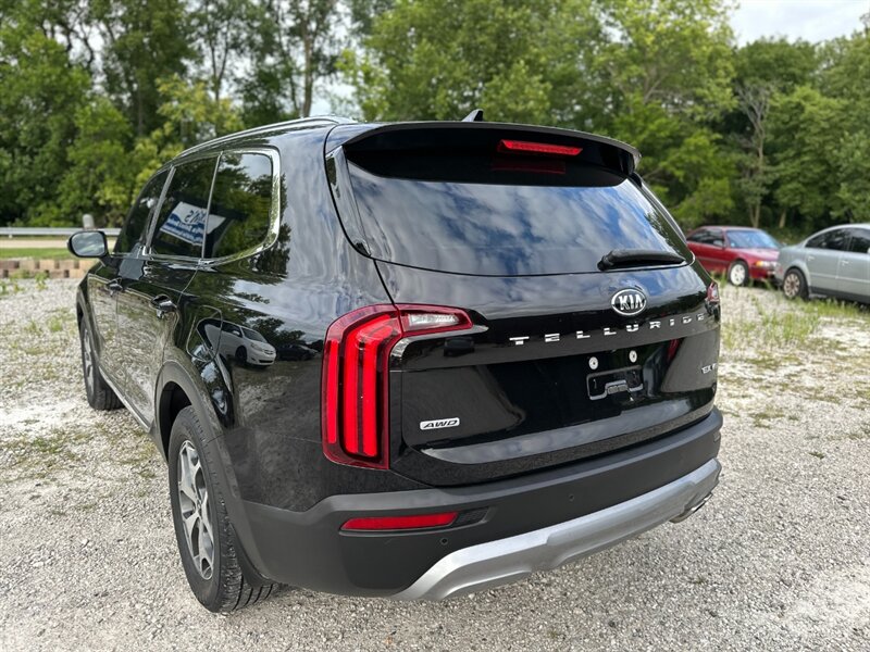2021 Kia Telluride EX photo 2