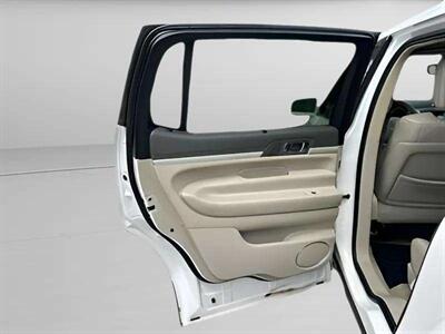 2011 Lincoln MKT EcoBoost   - Photo 24 - Logansport, IN 46947