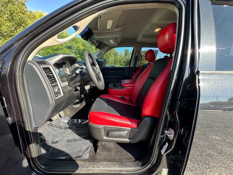 2016 RAM 1500 Express   - Photo 19 - Logansport, IN 46947