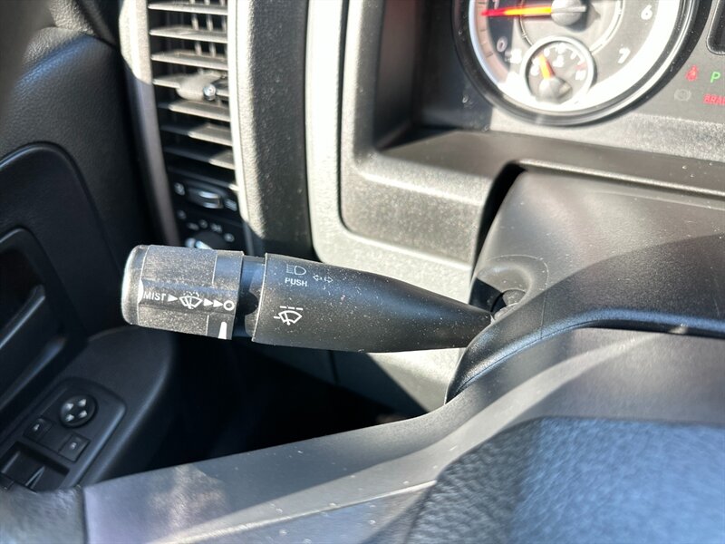 2016 RAM 1500 Express   - Photo 23 - Logansport, IN 46947
