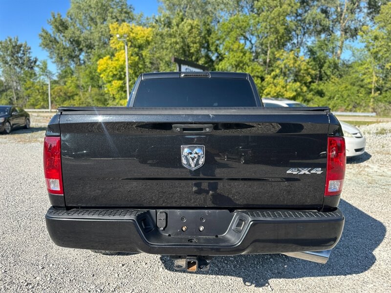 2016 RAM 1500 Express   - Photo 5 - Logansport, IN 46947
