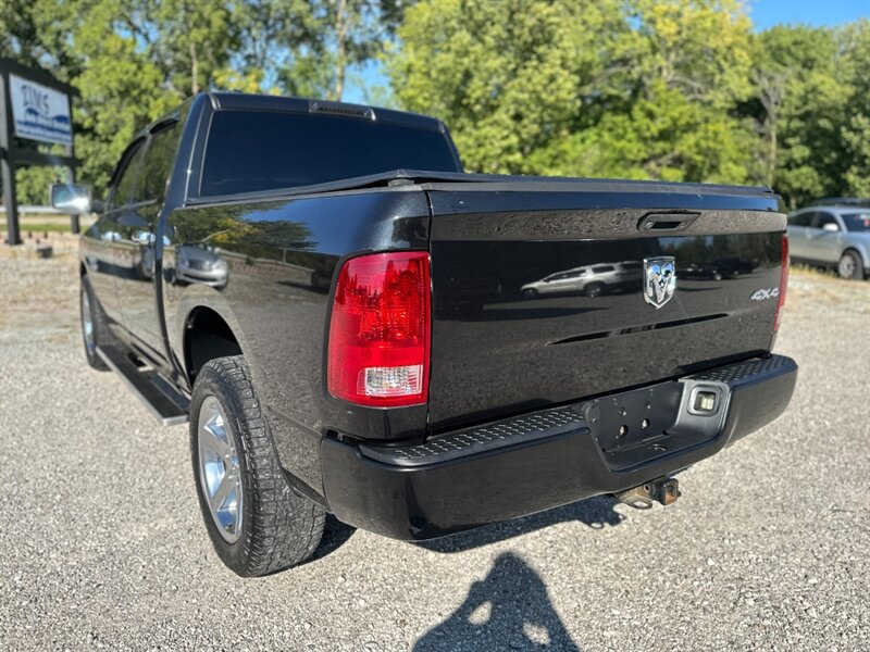 2016 RAM 1500 Express   - Photo 4 - Logansport, IN 46947