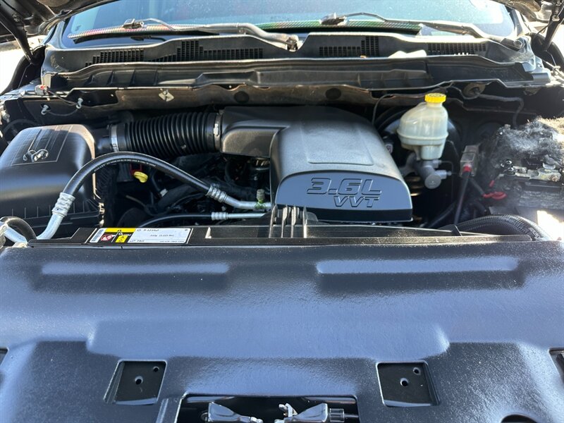 2016 RAM 1500 Express   - Photo 14 - Logansport, IN 46947
