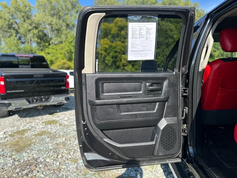 2016 RAM 1500 Express   - Photo 32 - Logansport, IN 46947