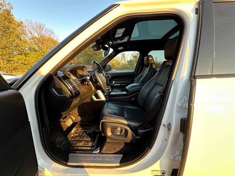 2017 Land Rover Range Rover HSE   - Photo 19 - Logansport, IN 46947