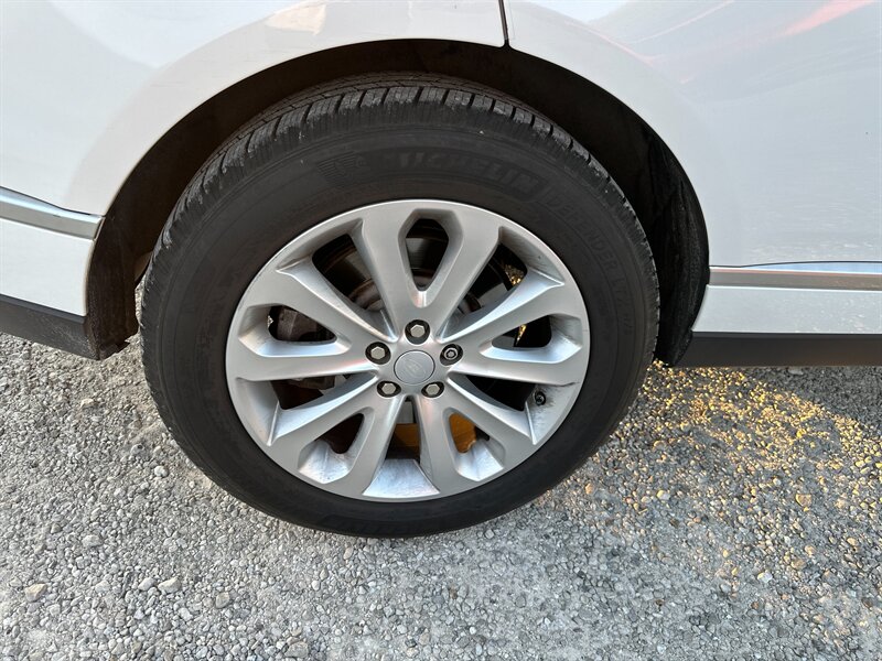 2017 Land Rover Range Rover HSE   - Photo 13 - Logansport, IN 46947