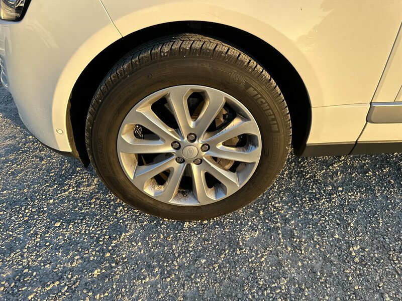 2017 Land Rover Range Rover HSE   - Photo 11 - Logansport, IN 46947