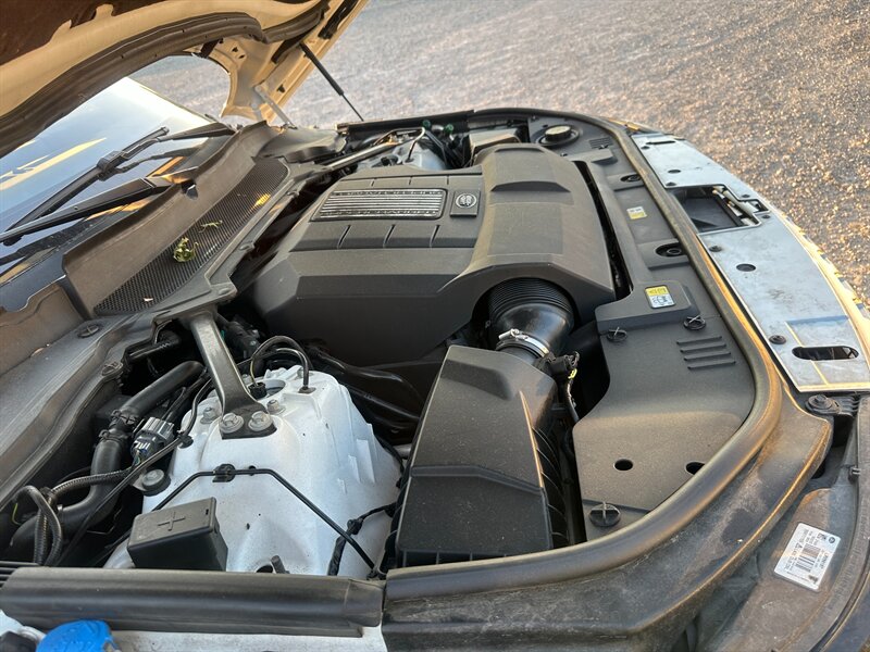 2017 Land Rover Range Rover HSE   - Photo 17 - Logansport, IN 46947