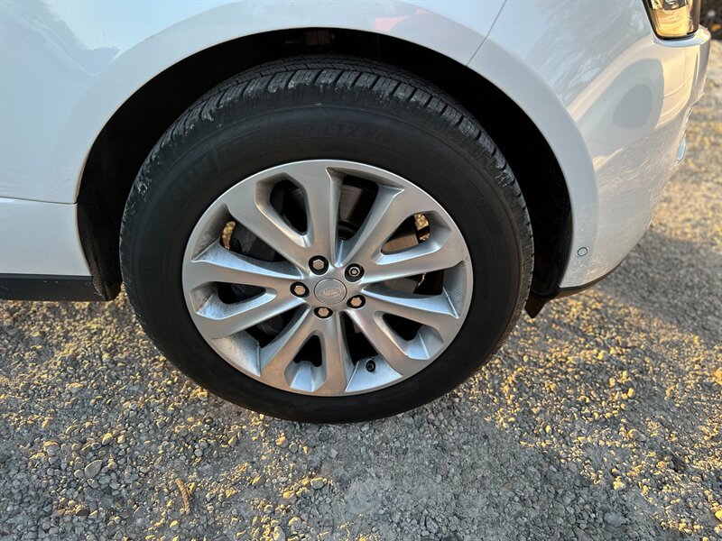 2017 Land Rover Range Rover HSE   - Photo 14 - Logansport, IN 46947