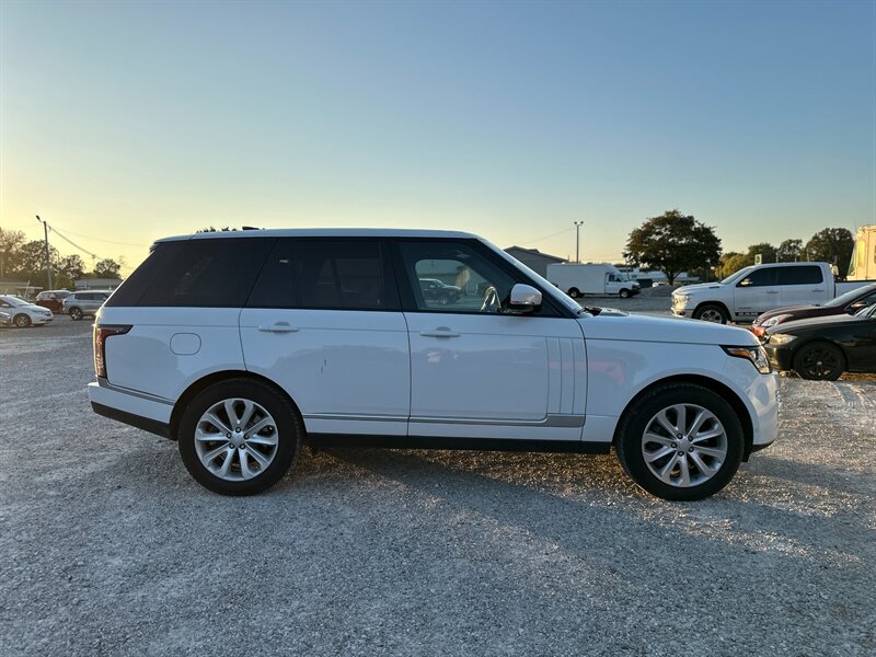 2017 Land Rover Range Rover HSE   - Photo 8 - Logansport, IN 46947