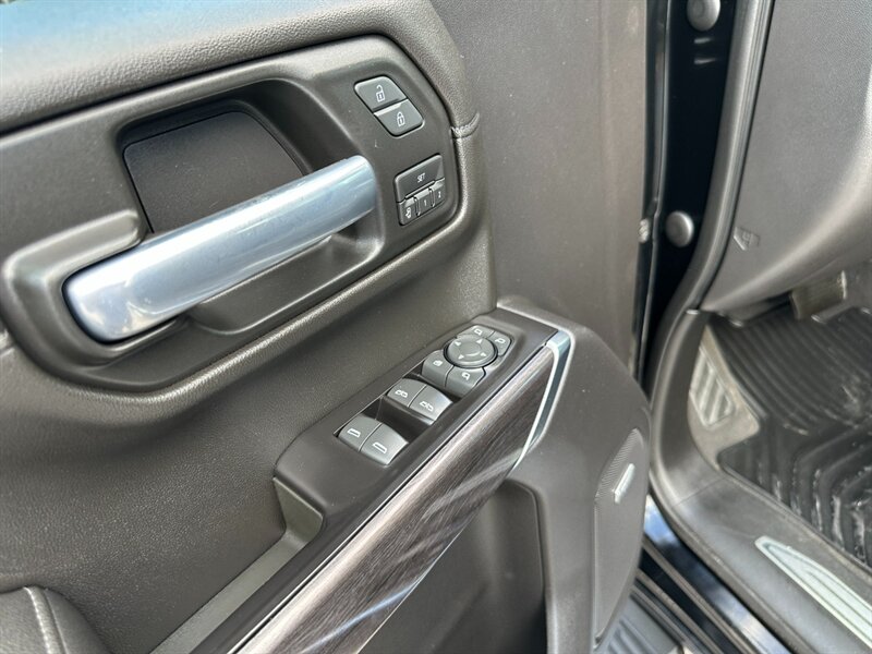 2019 Chevrolet Silverado 1500 LTZ photo 18