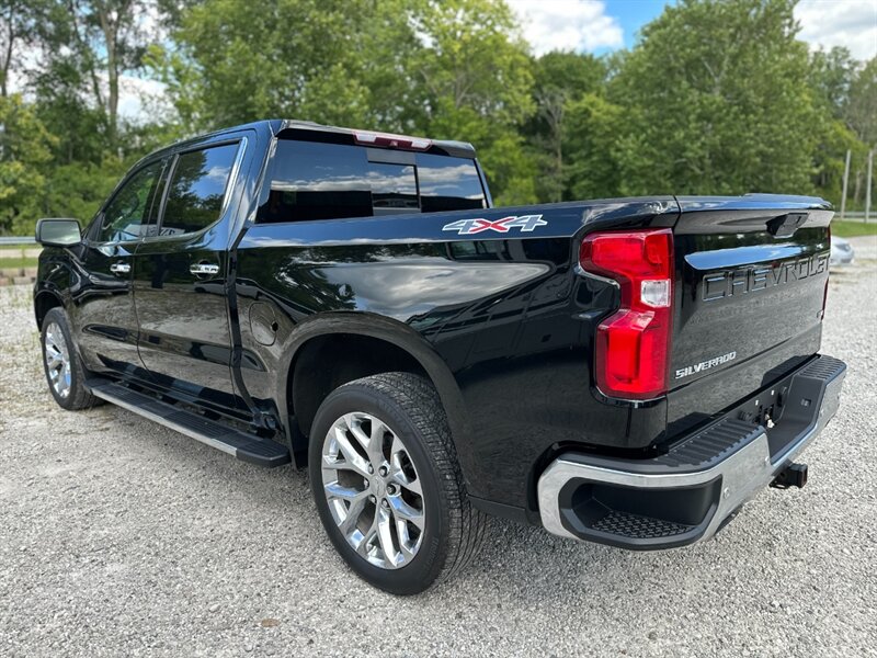 2019 Chevrolet Silverado 1500 LTZ photo 3