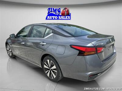 2022 Nissan Altima 2.5 SV - Photo 5 - Logansport, IN 46947
