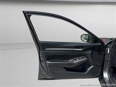 2022 Nissan Altima 2.5 SV - Photo 12 - Logansport, IN 46947