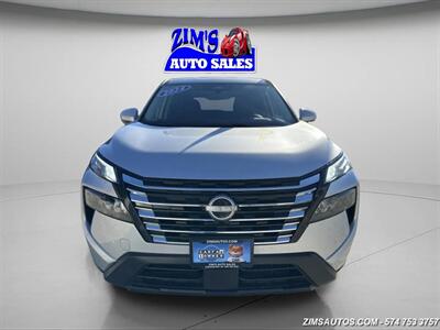 2024 Nissan Rogue SV   - Photo 2 - Logansport, IN 46947