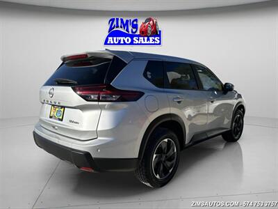 2024 Nissan Rogue SV   - Photo 10 - Logansport, IN 46947