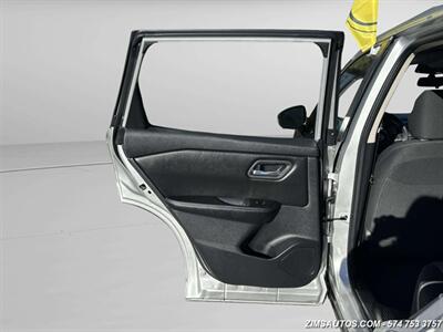 2024 Nissan Rogue SV   - Photo 28 - Logansport, IN 46947