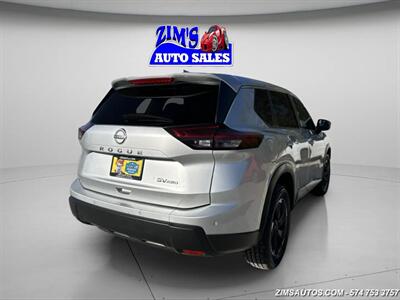 2024 Nissan Rogue SV   - Photo 9 - Logansport, IN 46947