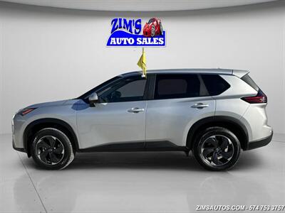 2024 Nissan Rogue SV   - Photo 4 - Logansport, IN 46947