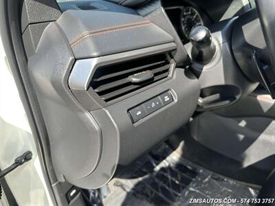 2020 Nissan Altima 2.5 SR   - Photo 15 - Logansport, IN 46947