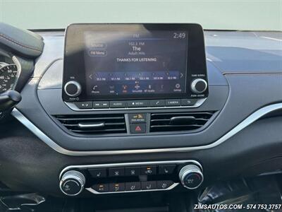 2020 Nissan Altima 2.5 SR   - Photo 19 - Logansport, IN 46947