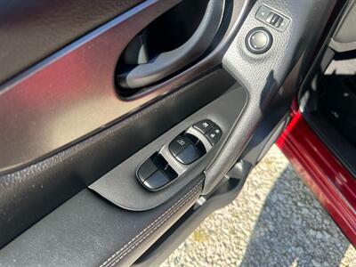 2018 Nissan Rogue Sport SL - Photo 18 - Logansport, IN 46947