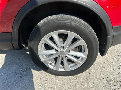 2018 Nissan Rogue Sport SL - Photo 11 - Logansport, IN 46947