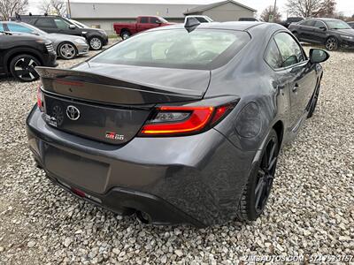 2024 Toyota GR86 Premium   - Photo 9 - Logansport, IN 46947