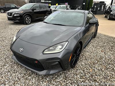 2024 Toyota GR86 Premium   - Photo 3 - Logansport, IN 46947