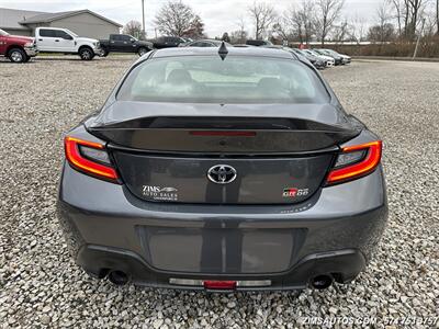 2024 Toyota GR86 Premium   - Photo 8 - Logansport, IN 46947