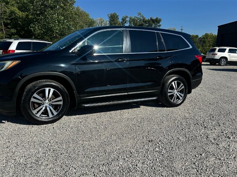2016 Honda Pilot EX-L photo 2