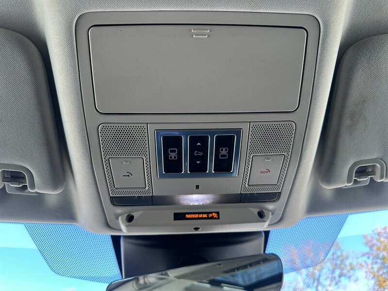 2017 Land Rover Discovery HSE   - Photo 29 - Logansport, IN 46947