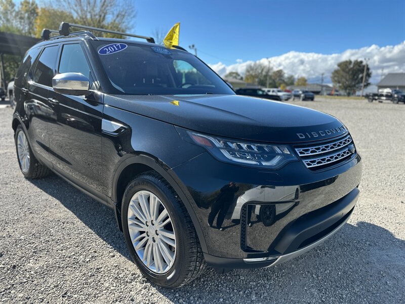 2017 Land Rover Discovery HSE   - Photo 9 - Logansport, IN 46947