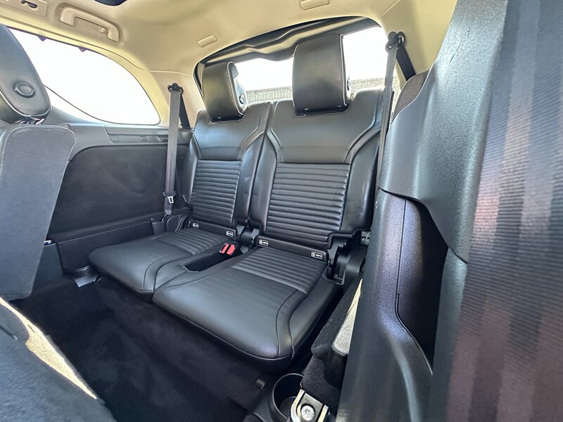 2017 Land Rover Discovery HSE   - Photo 33 - Logansport, IN 46947
