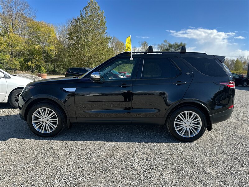 2017 Land Rover Discovery HSE   - Photo 2 - Logansport, IN 46947