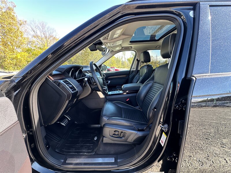 2017 Land Rover Discovery HSE   - Photo 19 - Logansport, IN 46947
