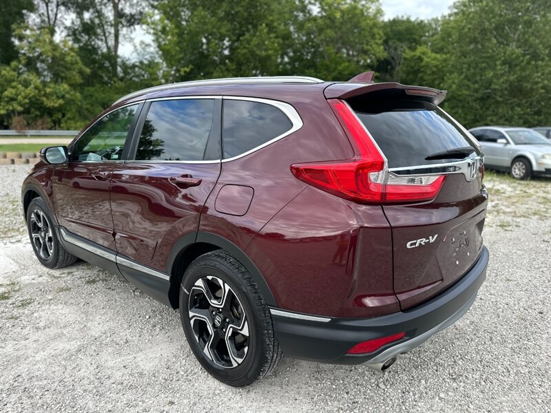 2019 Honda CR-V Touring photo 3