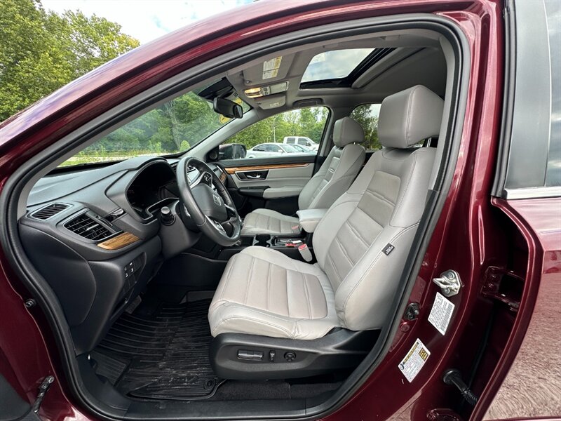 2019 Honda CR-V Touring photo 20