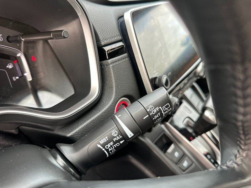 2019 Honda CR-V Touring photo 24