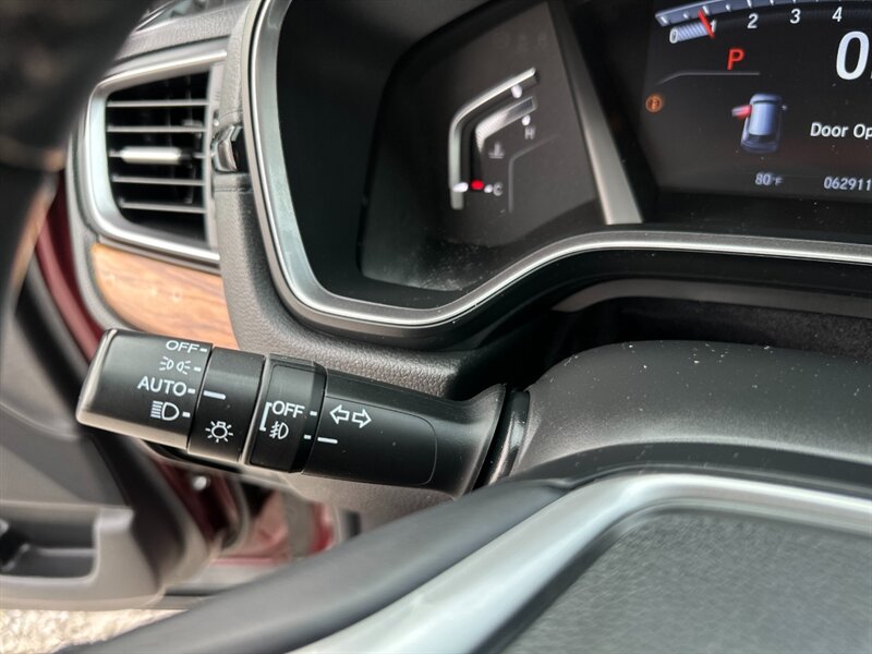 2019 Honda CR-V Touring photo 23