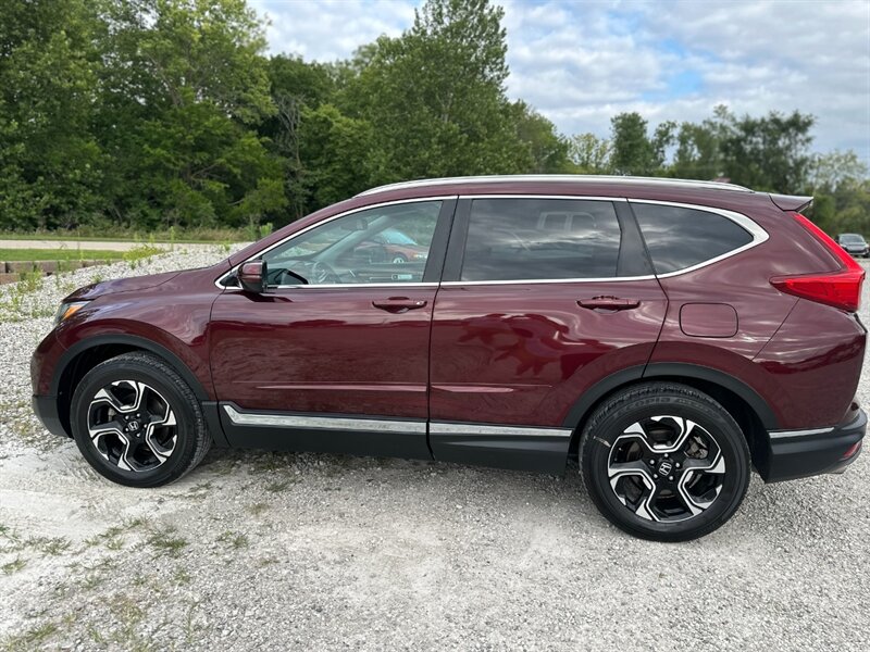 2019 Honda CR-V Touring photo 2