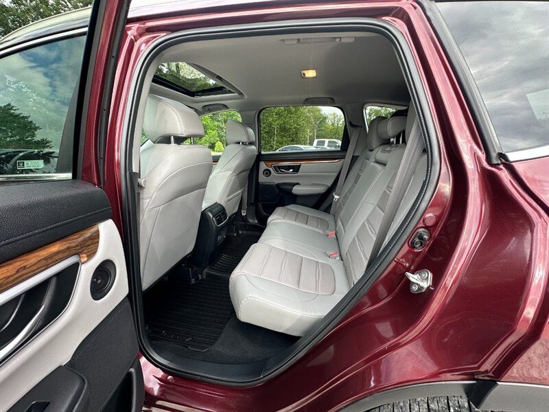 2019 Honda CR-V Touring photo 32