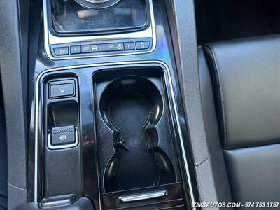 2018 Jaguar F-PACE 30t Premium   - Photo 35 - Logansport, IN 46947