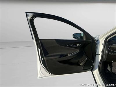 2023 Chevrolet Malibu LT   - Photo 13 - Logansport, IN 46947