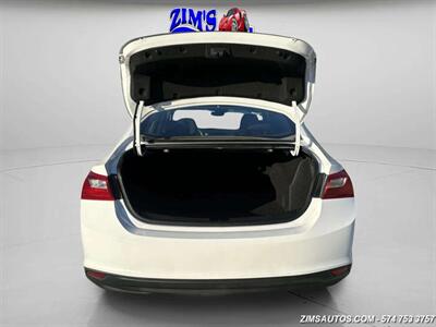 2023 Chevrolet Malibu LT   - Photo 30 - Logansport, IN 46947