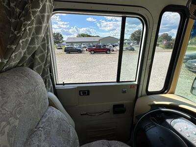 2001 Ford F-550   - Photo 17 - Logansport, IN 46947