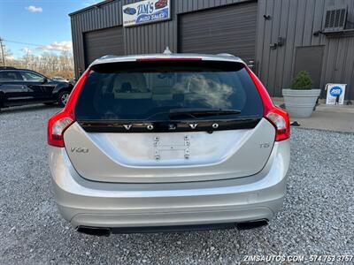 2017 Volvo V60 T5 Premier   - Photo 8 - Logansport, IN 46947