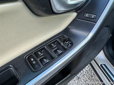 2017 Volvo V60 T5 Premier   - Photo 19 - Logansport, IN 46947