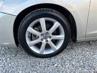 2017 Volvo V60 T5 Premier   - Photo 12 - Logansport, IN 46947
