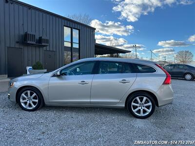 2017 Volvo V60 T5 Premier   - Photo 5 - Logansport, IN 46947